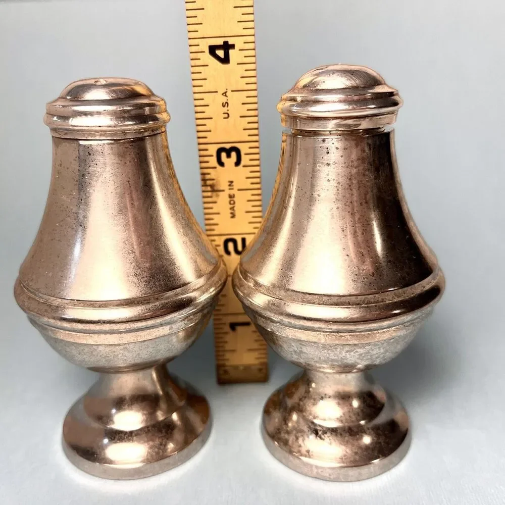 Vintage Art Deco Silver Plate Salt And Pepper Shaker Set‎ 3.75